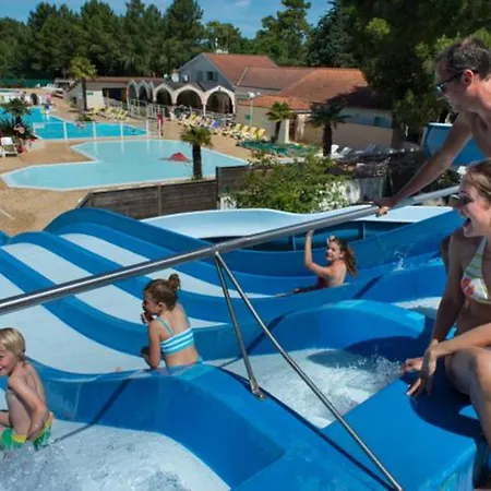 Confortable A Avec Piscine *