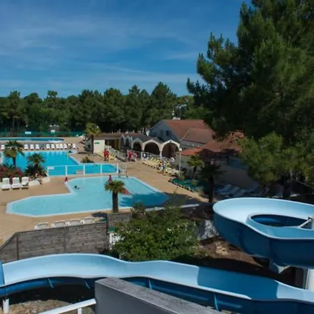 Confortable A Avec Piscine