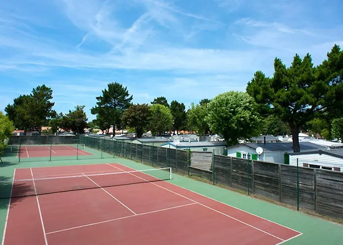 Confortable A Avec Piscine